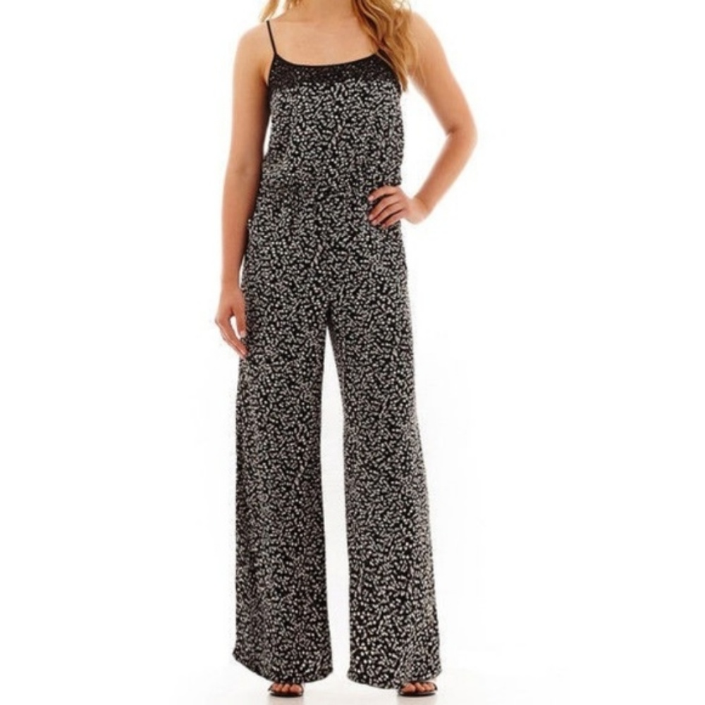 Decree ~ Black/White Sleeveless Jumpsuit ~ Sz M